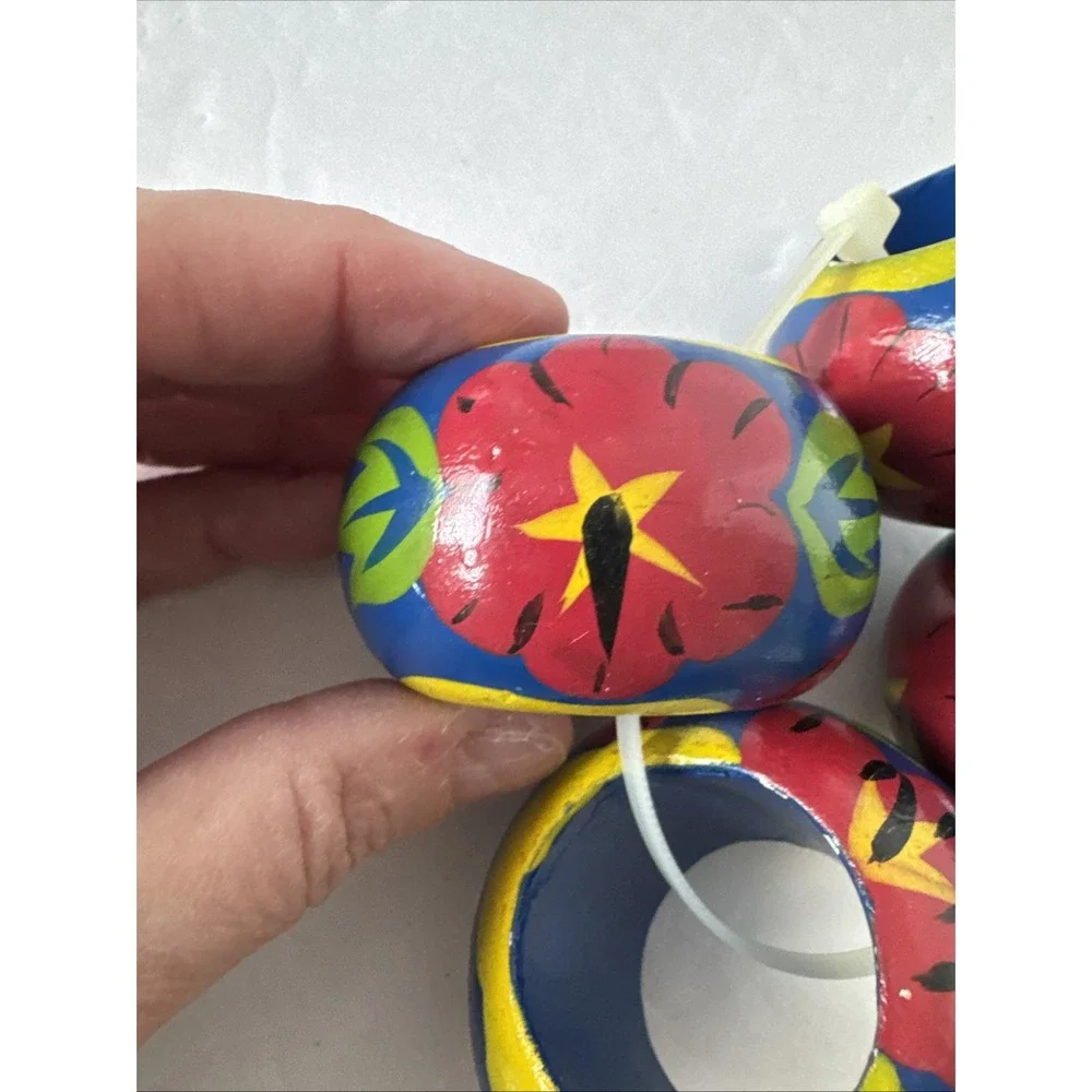 Wooden Floral Hand painted Napkin Rings Set‎ Of 4 Made In Philippines
